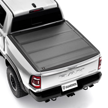 Cubierta rígida de cuatro pliegues Guardrox L6 para RAM 1500, 2009-2025 (caja de 5.7 pies)