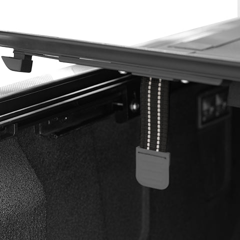 Reflective pull strap for one-hand opening