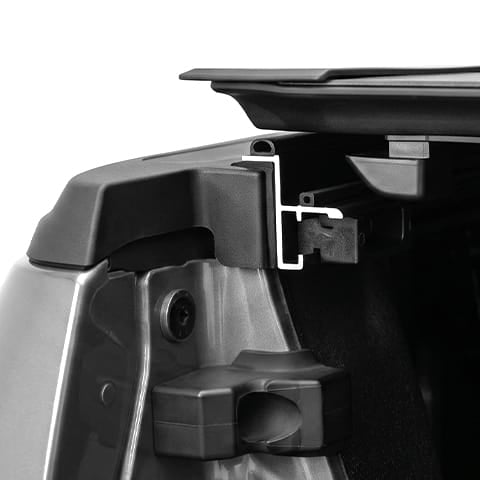 Easy single-hand latch on Guardrox LX5 2002-2018 Dodge Ram 1500 bed cover